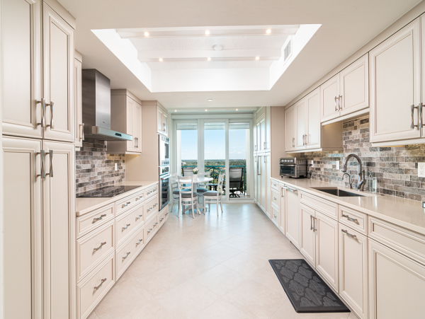 Luxury Penthouse with great view North Naples